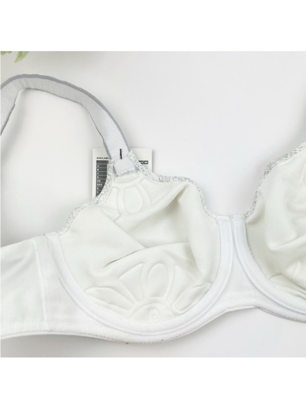 Berlei High Performance Underwire Sports Bra Size 32C White/Grey - Picture 2 of 4